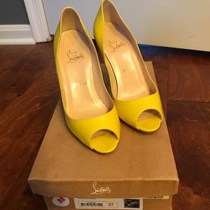 Louboutin Yoyo 100 Kid peep-toe pumps